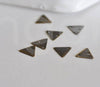 Cabochons triangle cuivre 2 trous,fourniture créative, breloque laiton,Sans nickel, breloque cuivre, triangle,création bijoux, les 10,9mm