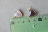 Pendentif triangle améthyste violette, pendentif pierre, support doré, création bijoux pierre naturelle, 19mm, x1 G3938