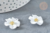 Pendentif zamac fleur blanche 23,5mm, perles zamac,bijou fleur blanche, x1 (G7361)